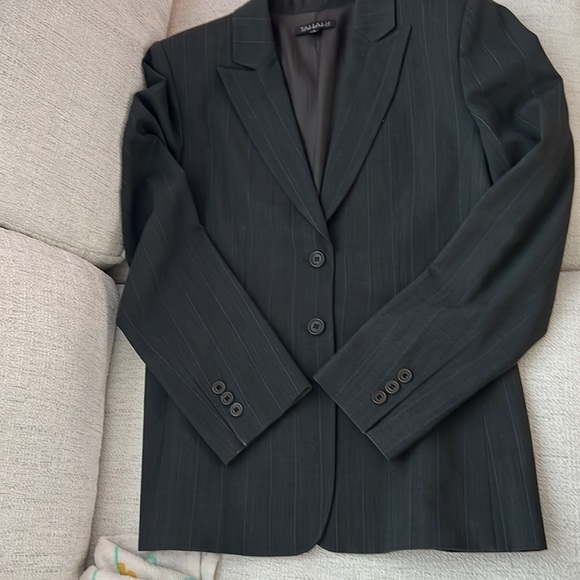 Tahari blue gray pinstriped business jacket size 8 - Picture 2 of 11